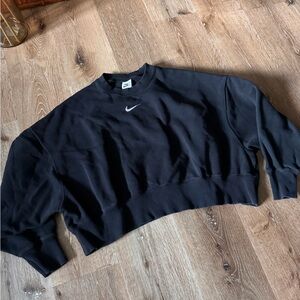 Nike Black Crewneck Cropped Sportswear Phoenix Fleece Size M